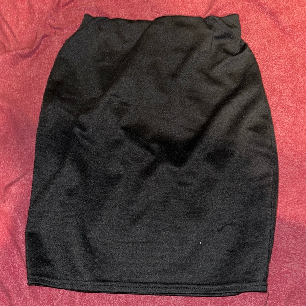 Black bodycon mini skirt